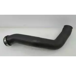 Патрубок интеркуллера від радіатора до дрос. заслінці 2.5 TDI 10V VW Crafter 2006-2016 Патрубок интеркуллера від радіатора до дрос. заслінці 2.5 TDI 10V VW Crafter 2006-2016