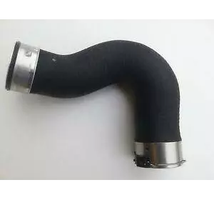 Патрубок интеркул. (низ), sprinter 906, 2010>, r, (ом 642) Патрубок интеркул. (низ), sprinter 906, 2010>, r, (ом 642)