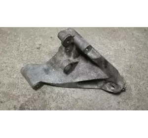 Кронштейн двигуна лівий VW Crafter 2.5 TDI 2006-2016 Кронштейн двигуна лівий VW Crafter 2.5 TDI 2006-2016