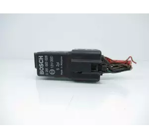 Реле свічок напруження VW Crafter 2.5 TDI 2006-2016 Реле свічок напруження VW Crafter 2.5 TDI 2006-2016