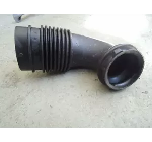 Патрубок повітря до КВФ 2.2 CDI ,3.0 V6 CDI ,3.5 V6 24V Mercedes Sprinter 906 2006-2018 Патрубок повітря до КВФ 2.2 CDI ,3.0 V6 CDI ,3.5 V6 24V Mercedes Sprinter 906 2006-2018