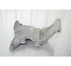 Кронштейн компресора кондиціонера 2.5 TDI vw VW Crafter 2006-2016 Кронштейн компресора кондиціонера 2.5 TDI vw VW Crafter 2006-2016