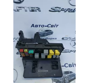 Блок запобіжників сервіс VW Crafter 2006-2016 Блок запобіжників сервіс VW Crafter 2006-2016