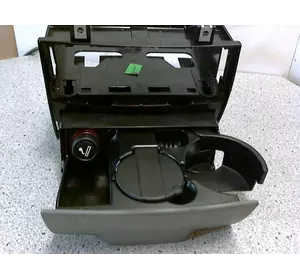 Пепельница VW Crafter 2006-2016 Пепельница VW Crafter 2006-2016