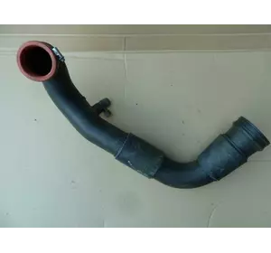 Патрубок воздуха от расходом к турбине 2.5tdi vw Патрубок воздуха от расходом к турбине 2.5tdi vw