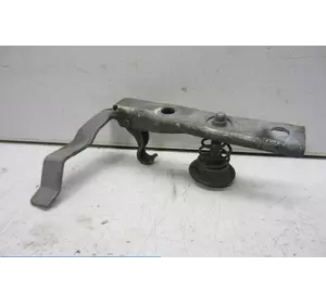 Відповідна частина замку капота VW Crafter 2006-2016 Відповідна частина замку капота VW Crafter 2006-2016