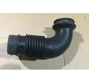 Патрубок повітря до КВФ 2.5TDI VW Crafter 2006-2016 Патрубок повітря до КВФ 2.5TDI VW Crafter 2006-2016