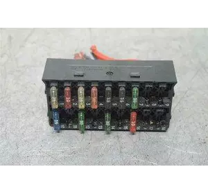 Блок запобіжників Mercedes Sprinter 906 2006-2018 Блок запобіжників Mercedes Sprinter 906 2006-2018