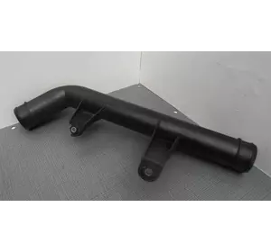 Патрубок интеркуллера от радиатора к дрос. заслонке 2.5 tdi Патрубок интеркуллера от радиатора к дрос. заслонке 2.5 tdi