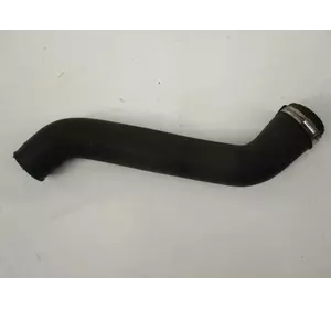 Патрубок интеркуллера от турбины к радиат 2.5 TDI 10V  VW Crafter 2006-2016 Патрубок интеркуллера от турбины к радиат 2.5 TDI 10V  VW Crafter 2006-2016