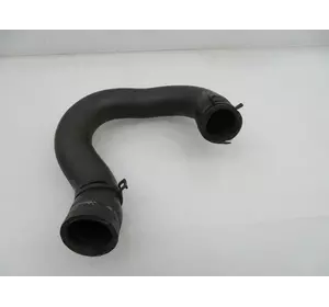 Патрубок охлаждения от двигателя к радиатору 2.5TDI VW Crafter 2006-2016 Патрубок охлаждения от двигателя к радиатору 2.5TDI VW Crafter 2006-2016