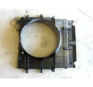 Диффузор Основной Охлаждения Двигателя на Volkswagen Crafter 2.5 TDI Фольксваген Крафтер 2006-2016г Диффузор Основной Охлаждения Двигателя на Volkswagen Crafter 2.5 TDI Фольксваген Крафтер 2006-2016г