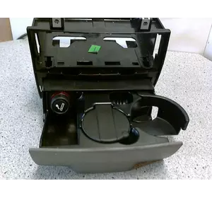 Попільничка VW Crafter 2006-2016 Попільничка VW Crafter 2006-2016