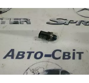 Датчик тиску палива в рейці 3.0 V6 CDI Mercedes Sprinter 906 2006-2018 Датчик тиску палива в рейці 3.0 V6 CDI Mercedes Sprinter 906 2006-2018