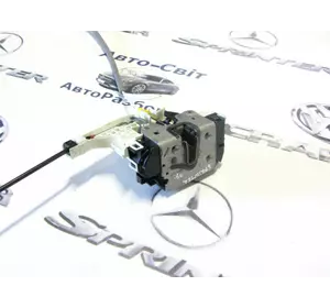 Замок на задние двери к Mercedes Sprinter W 906 2006-2014г A9067400835 Замок на задние двери к Mercedes Sprinter W 906 2006-2014г A9067400835