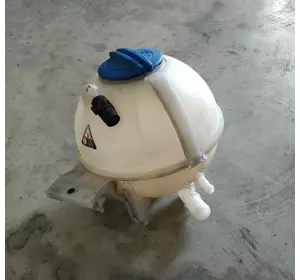 Бачок розширювальний VW Crafter 2006-2016 Бачок розширювальний VW Crafter 2006-2016