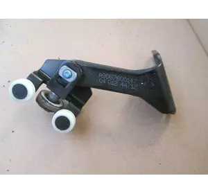 Ролики бічних дверей прав верх VW Crafter 2006-2016 Ролики бічних дверей прав верх VW Crafter 2006-2016