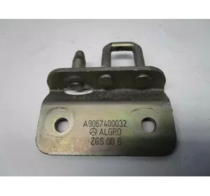 Відповідна частина замку двері зад VW Crafter 2006-2016 Відповідна частина замку двері зад VW Crafter 2006-2016