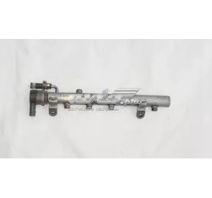 Топливная рейка металл лев 3.0CDI A6420702995 MERCEDES Топливная рейка металл лев 3.0CDI A6420702995 MERCEDES