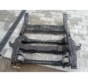 Балка передняя на Volkswagen Crafter 2011-2016г Балка передняя на Volkswagen Crafter 2011-2016г