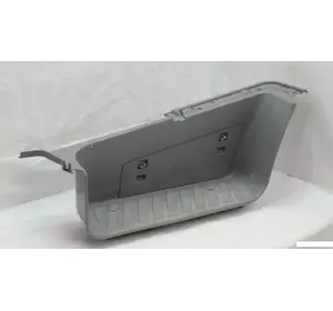 Накладка порога внутрішня передня права VW Crafter 2006-2016 Накладка порога внутрішня передня права VW Crafter 2006-2016