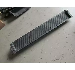 Накладка порога ліва бічна внутр Mercedes Sprinter 906 2006-2018 Накладка порога ліва бічна внутр Mercedes Sprinter 906 2006-2018