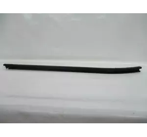 Напрямна роликів бік дверей верхня права VW Crafter 2006-2016 Код товару: 379617 Напрямна роликів бік дверей верхня права VW Crafter 2006-2016 Код товару: 379617