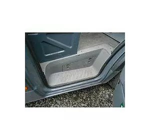 Накладка порога внутр передня права Mercedes Sprinter 906 2006-2018 Накладка порога внутр передня права Mercedes Sprinter 906 2006-2018